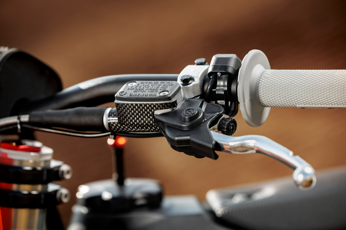 Factory Racing master & clutch master cylinder protection 125-540 SX/EXC/SX-F/EXC-F/SXS 06-25