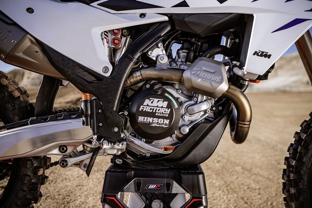 Akrapovič Racing Line 4-stroke 450 (SMR, SX, XC) 23-25