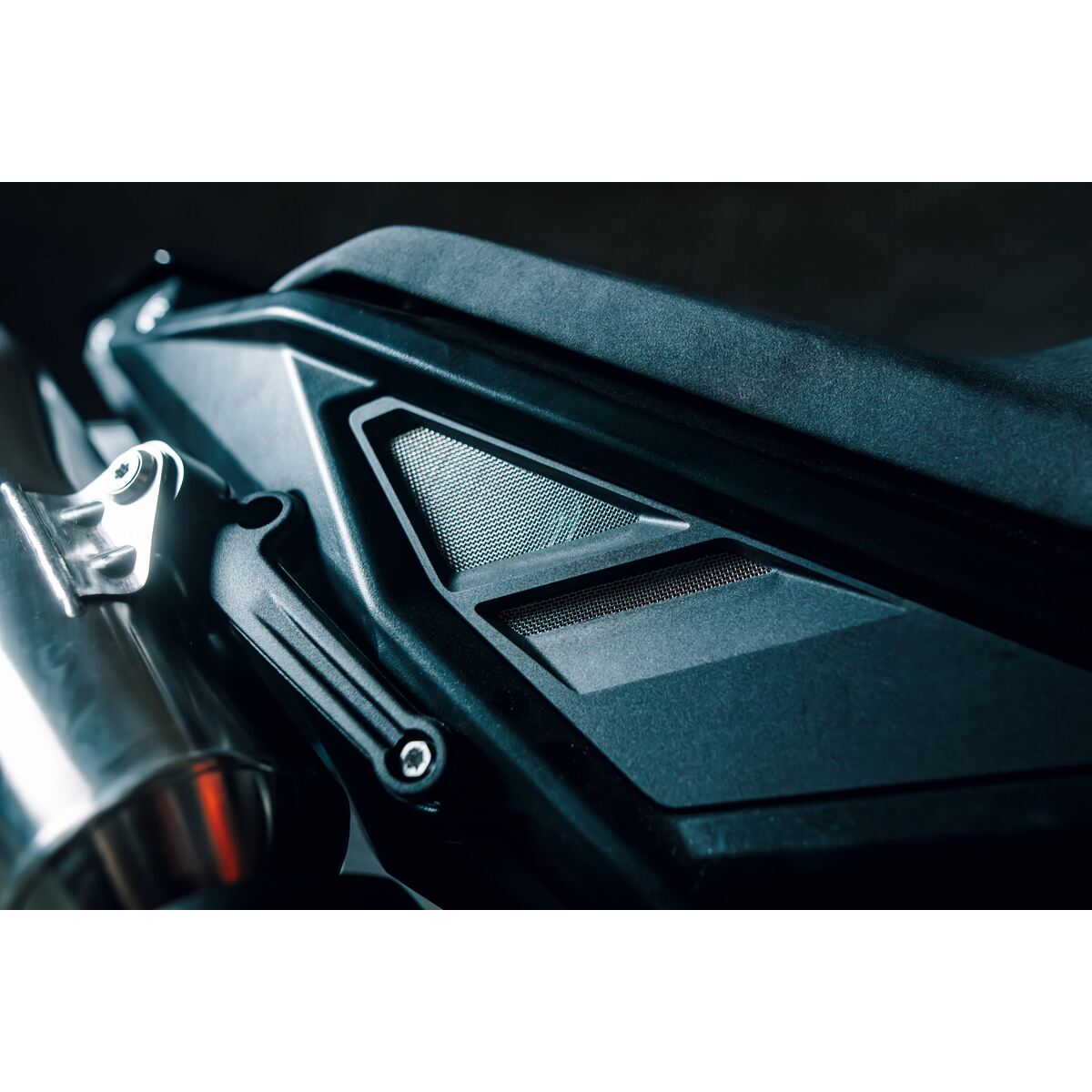 Silencer bracket
