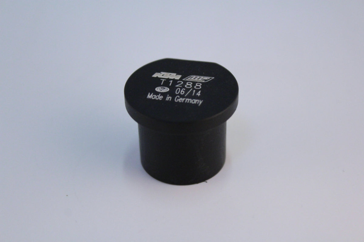 Steering piston holder