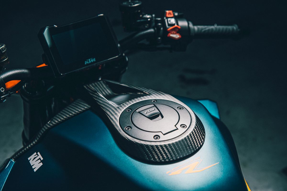 Ignition lock cover 1290 R2R/SUPER DUKE 20-23