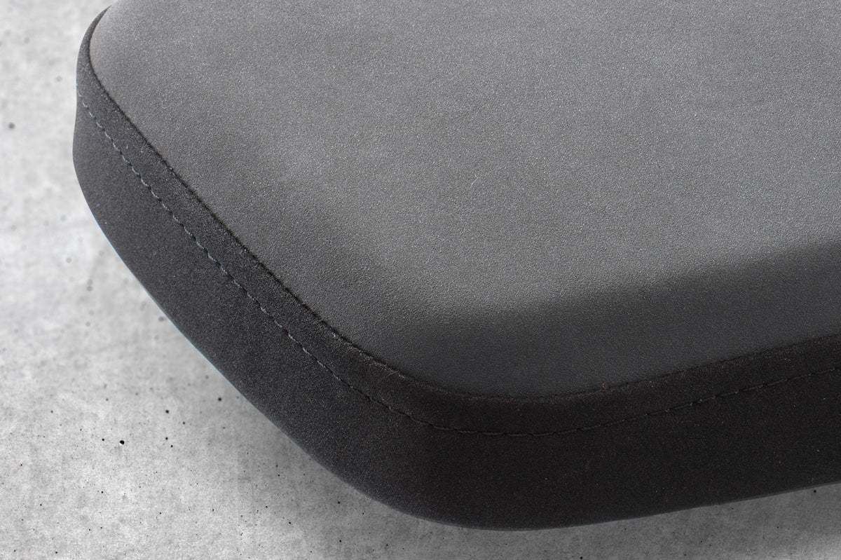 Pillion style seat  401 SVARTPILEN/VITPILEN  18-19