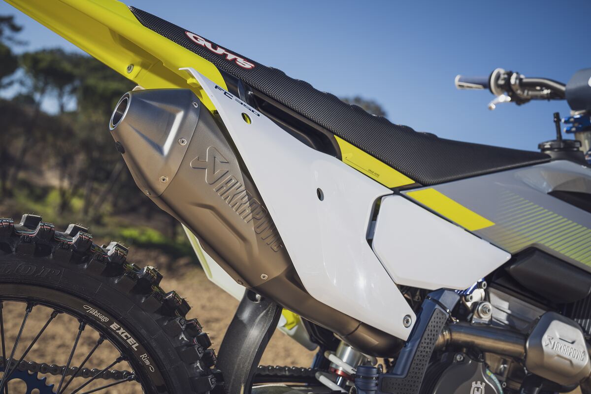 Akrapovič  Racing Line  4-stroke FC, FX (250, 350) 22-25