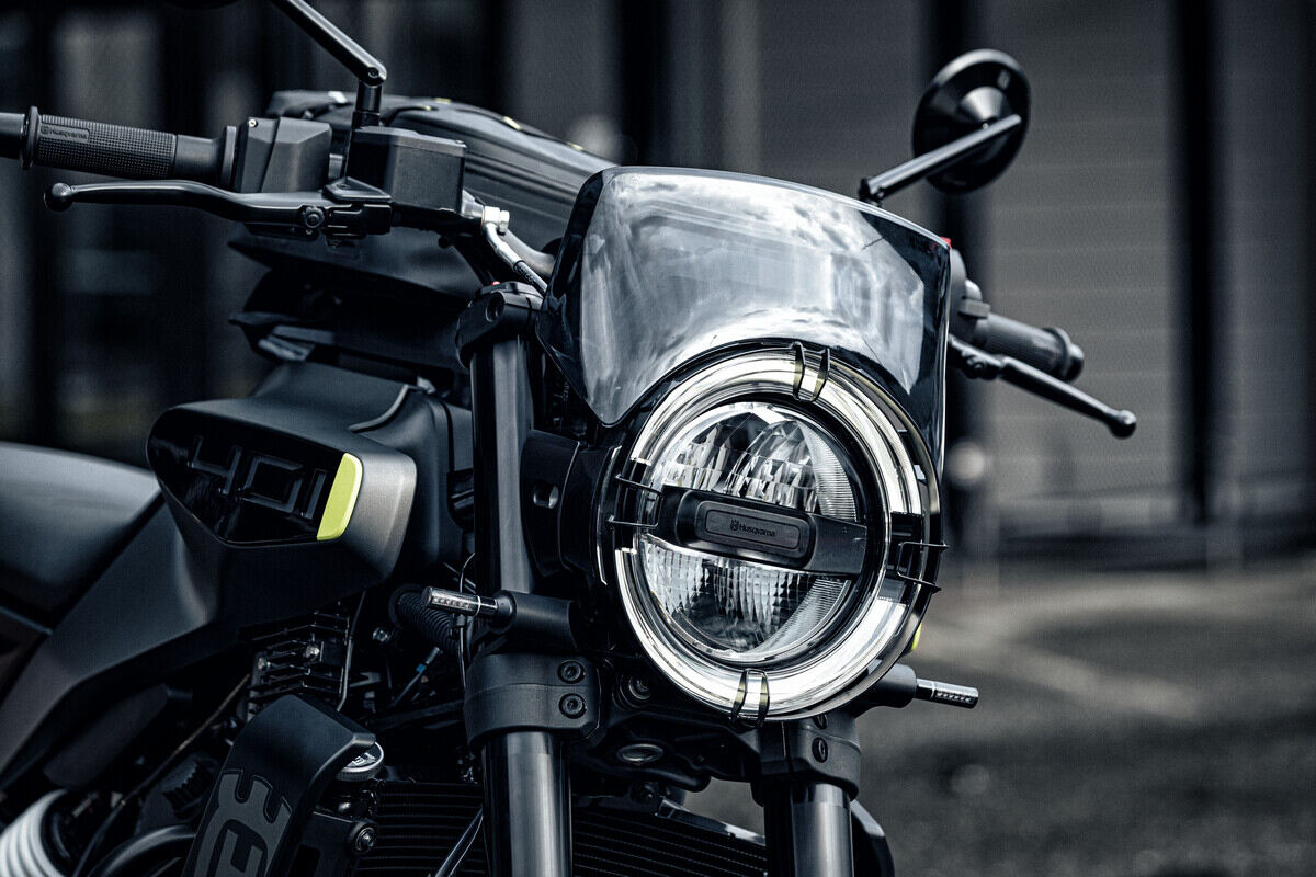 Headlight protection SVARTPILEN, VITPILEN (125, 250, 401) 2024