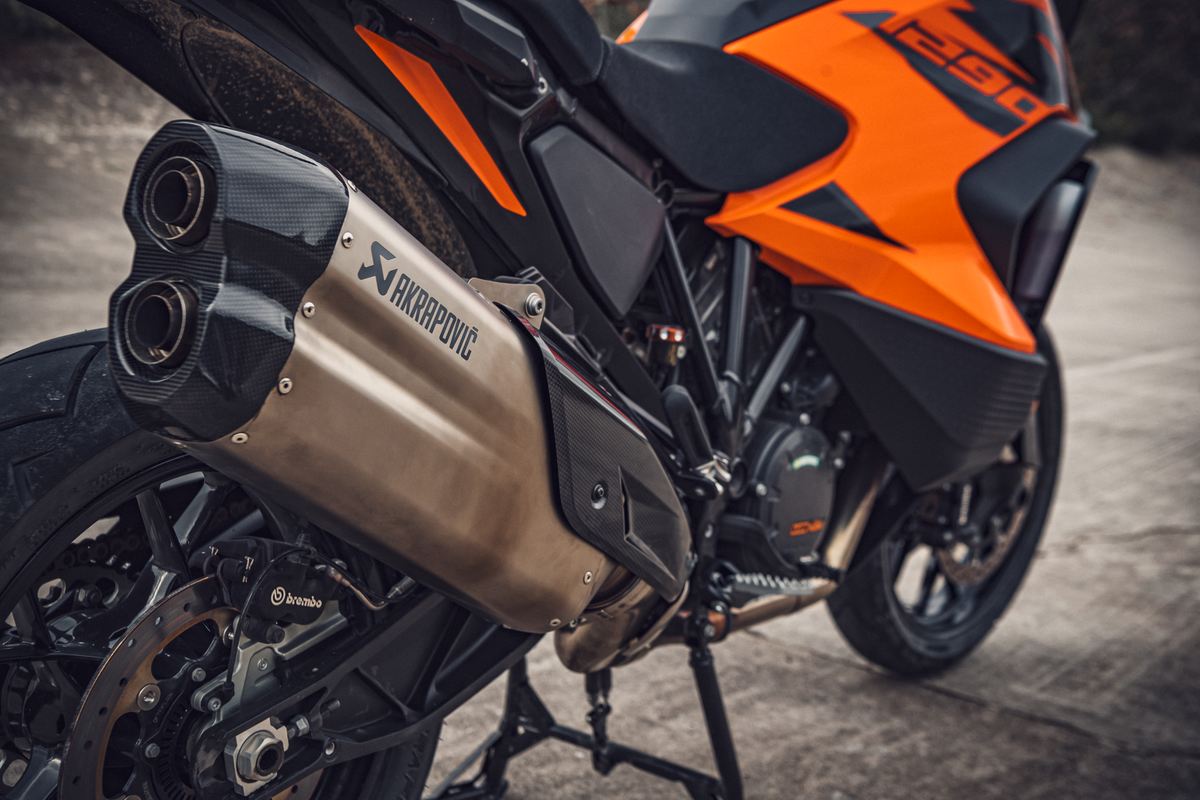 Akrapovic "Slip-on Line"