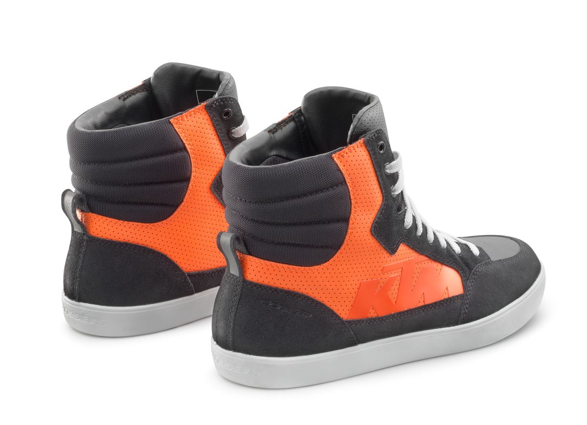 J 6 AIR SHOES